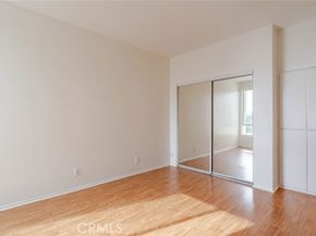 19350 Sherman Way 210, Reseda (los Angeles) CA 91335