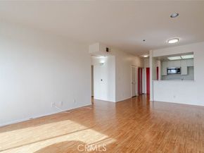 19350 Sherman Way 210, Reseda (los Angeles) CA 91335