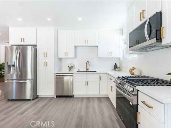 11912 Elkwood Street, North Hollywood (los Angeles) CA 91605