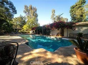 9522 La Canada, Sunland (los Angeles) CA 91040