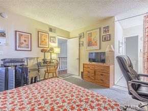 21901 Lassen Street 155, Chatsworth (los Angeles) CA 91311