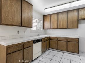 19545 Sherman Way 47, Reseda (los Angeles) CA 91335