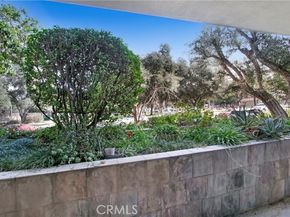 4949 Genesta 104, Encino (los Angeles) CA 91316