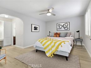 4949 Genesta 104, Encino (los Angeles) CA 91316
