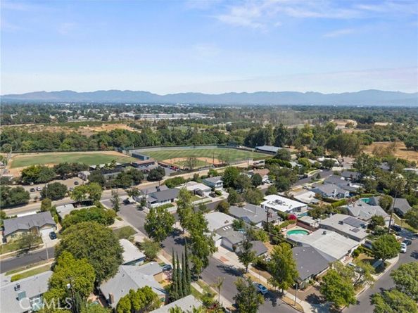17156 Bullock Street, Encino (los Angeles) CA 91316