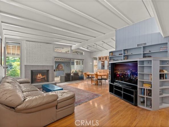 17156 Bullock Street, Encino (los Angeles) CA 91316