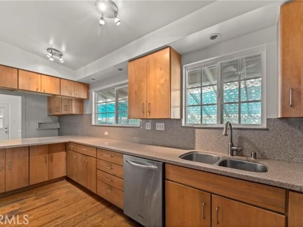 17156 Bullock Street, Encino (los Angeles) CA 91316
