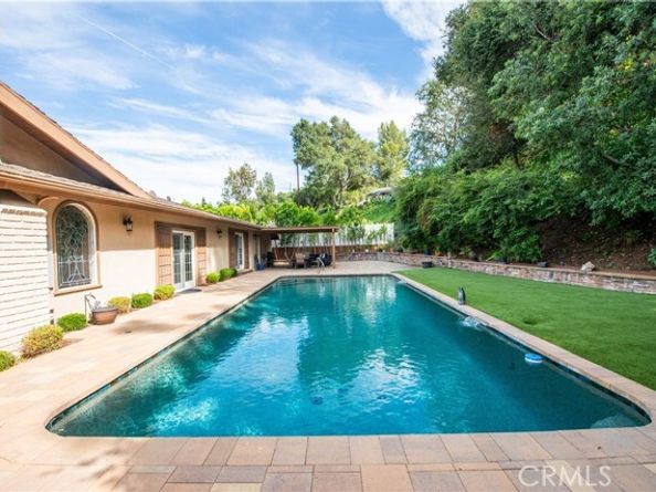 16534 Bosque Drive, Encino (los Angeles) CA 91436