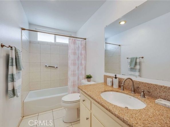 5400 Newcastle Avenue 56, Encino (los Angeles) CA 91316