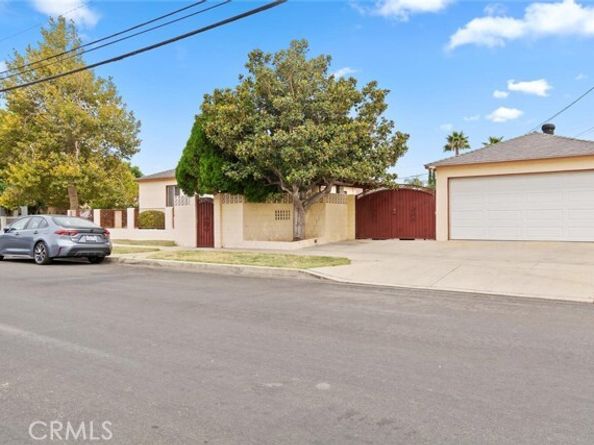 7400 Lubao Avenue, Winnetka (los Angeles) CA 91306