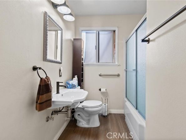 7400 Lubao Avenue, Winnetka (los Angeles) CA 91306