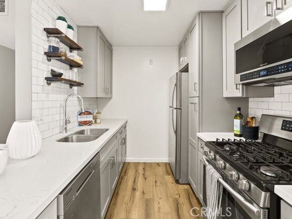 18620 Hatteras Street 223, Tarzana (los Angeles) CA 91356