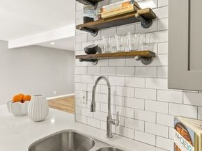 18620 Hatteras Street 223, Tarzana (los Angeles) CA 91356