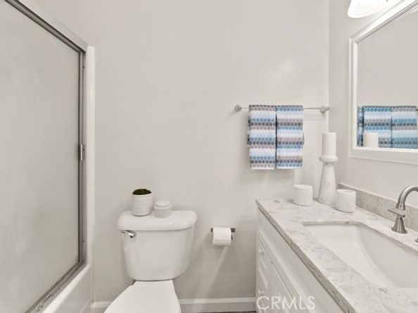 18620 Hatteras Street 223, Tarzana (los Angeles) CA 91356