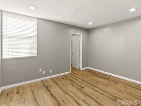 18620 Hatteras Street 223, Tarzana (los Angeles) CA 91356