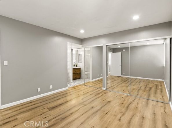 18620 Hatteras Street 223, Tarzana (los Angeles) CA 91356