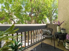 18620 Hatteras Street 223, Tarzana (los Angeles) CA 91356