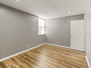 18620 Hatteras Street 223, Tarzana (los Angeles) CA 91356