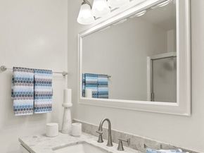 18620 Hatteras Street 223, Tarzana (los Angeles) CA 91356