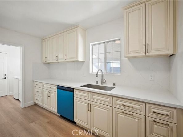 13358 Blythe Street, North Hollywood (los Angeles) CA 91605