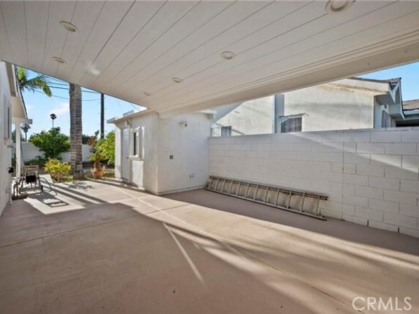 13358 Blythe Street, North Hollywood (los Angeles) CA 91605