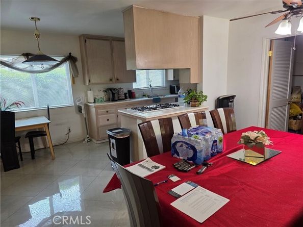 15901 Lassen Street, North Hills (los Angeles) CA 91343