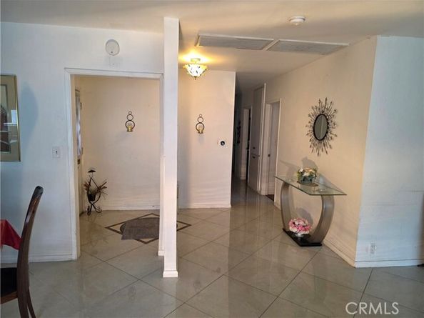 15901 Lassen Street, North Hills (los Angeles) CA 91343
