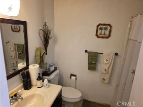 15901 Lassen Street, North Hills (los Angeles) CA 91343