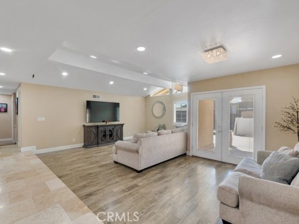 9835 Nevada Avenue, Chatsworth (los Angeles) CA 91311