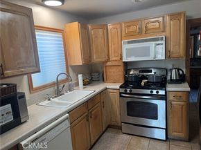 10338 Scoville Avenue, Sunland (los Angeles) CA 91040