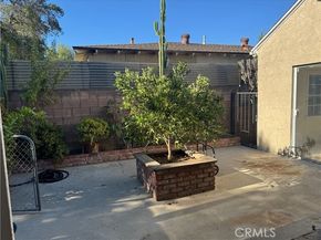 10338 Scoville Avenue, Sunland (los Angeles) CA 91040