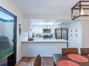 15230 Roxford Street 44, Sylmar (los Angeles) CA 91342