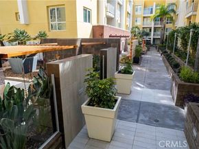 21301 Erwin Street 237, Woodland Hills (los Angeles) CA 91367