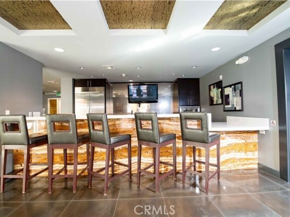 21301 Erwin Street 237, Woodland Hills (los Angeles) CA 91367