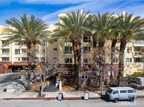 21301 Erwin Street 237, Woodland Hills (los Angeles) CA 91367