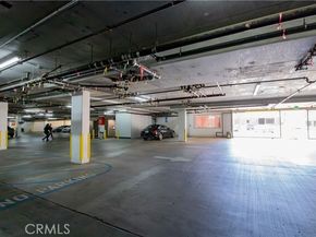 21301 Erwin Street 237, Woodland Hills (los Angeles) CA 91367