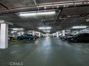 21301 Erwin Street 237, Woodland Hills (los Angeles) CA 91367