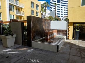 21301 Erwin Street 237, Woodland Hills (los Angeles) CA 91367