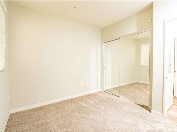 21301 Erwin Street 237, Woodland Hills (los Angeles) CA 91367