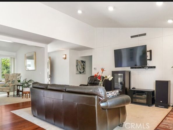 8464 Lurline Avenue, Winnetka (los Angeles) CA 91306