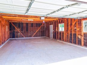 22016 Schoolcraft Street, Canoga Park (los Angeles) CA 91303