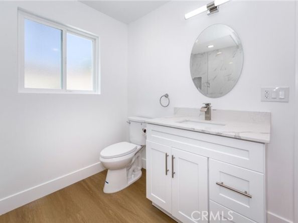 22016 Schoolcraft Street, Canoga Park (los Angeles) CA 91303