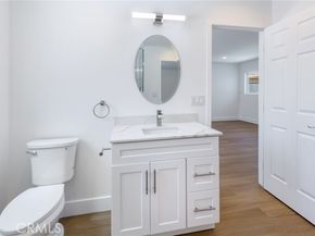 22016 Schoolcraft Street, Canoga Park (los Angeles) CA 91303