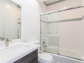 14948 Moorpark Street, Sherman Oaks (los Angeles) CA 91403