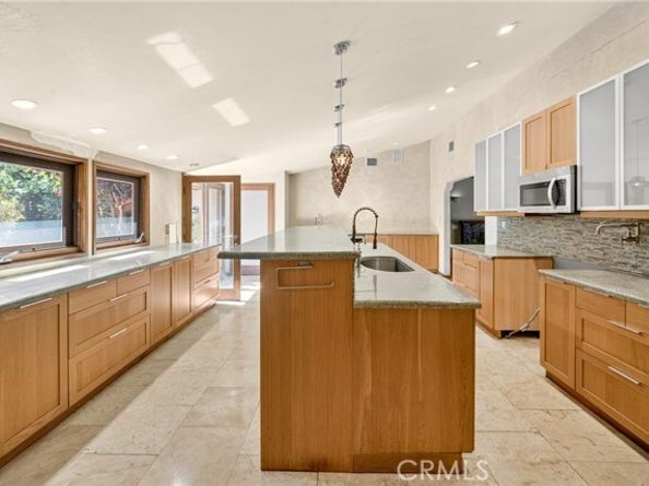 14720 Valerio, Van Nuys (los Angeles) CA 91405
