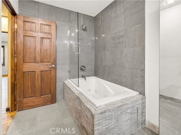 14720 Valerio, Van Nuys (los Angeles) CA 91405