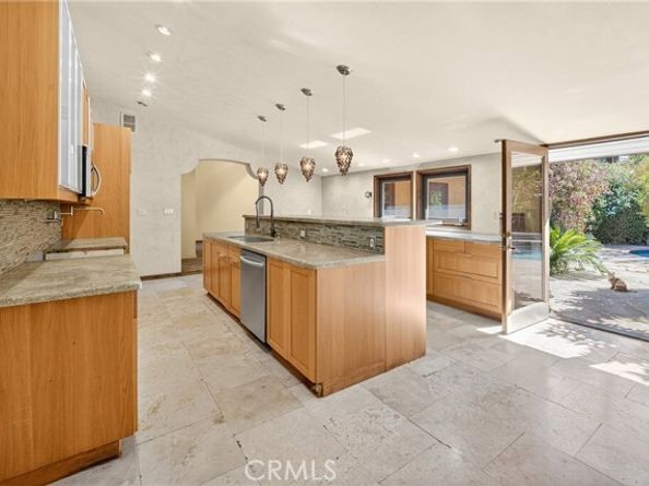 14720 Valerio, Van Nuys (los Angeles) CA 91405