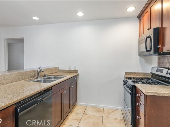 20253 Keswick Street 103, Winnetka (los Angeles) CA 91306