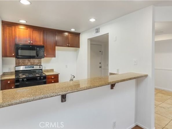 20253 Keswick Street 103, Winnetka (los Angeles) CA 91306