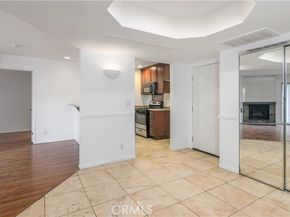 20253 Keswick Street 103, Winnetka (los Angeles) CA 91306